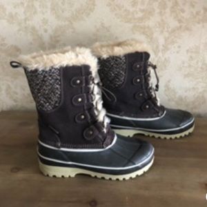 Khombu waterproof boots